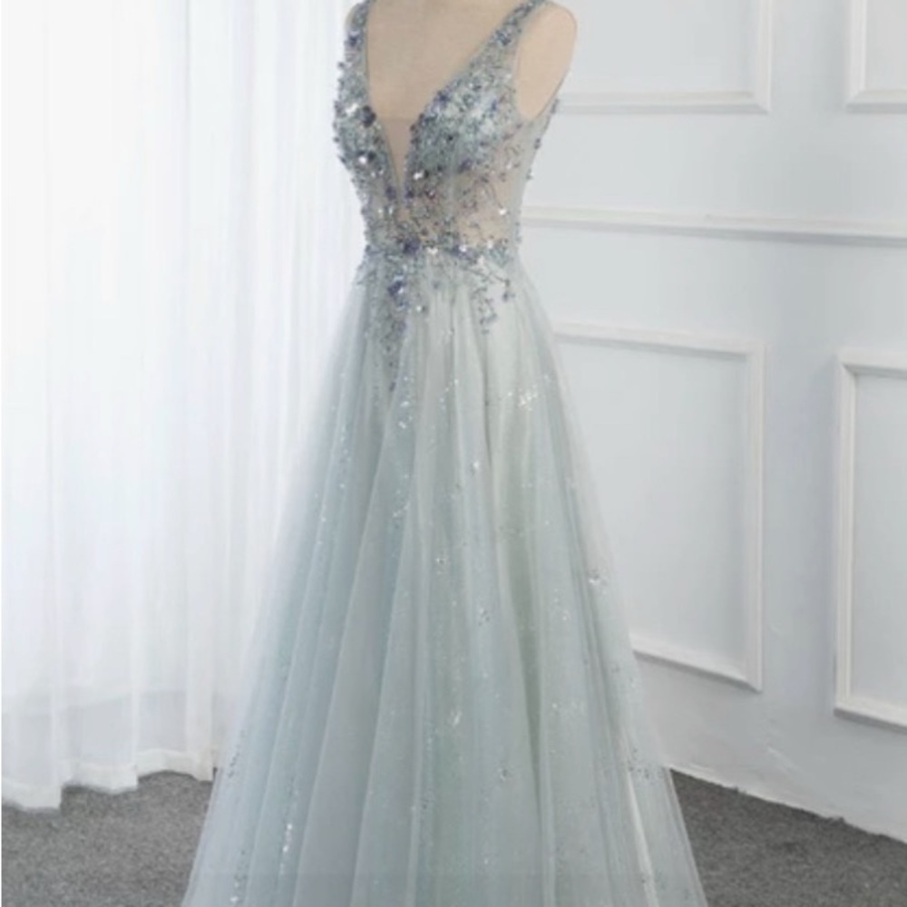 Elegant Blue Evening Gown